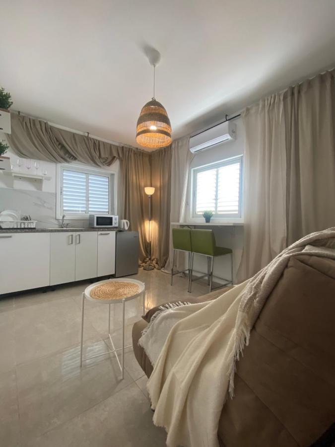 Apartment Oskar Beach Bat Yam Bagian luar foto