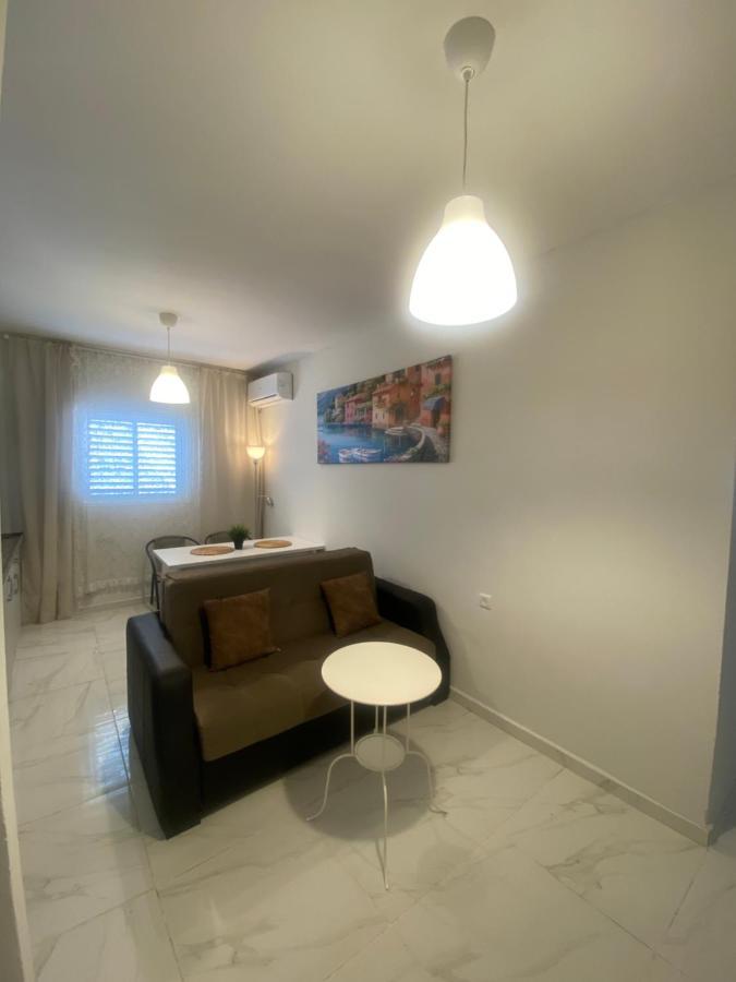 Apartment Oskar Beach Bat Yam Bagian luar foto