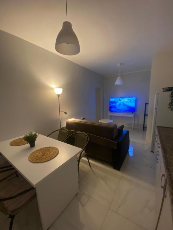 Apartment Oskar Beach Bat Yam Bagian luar foto