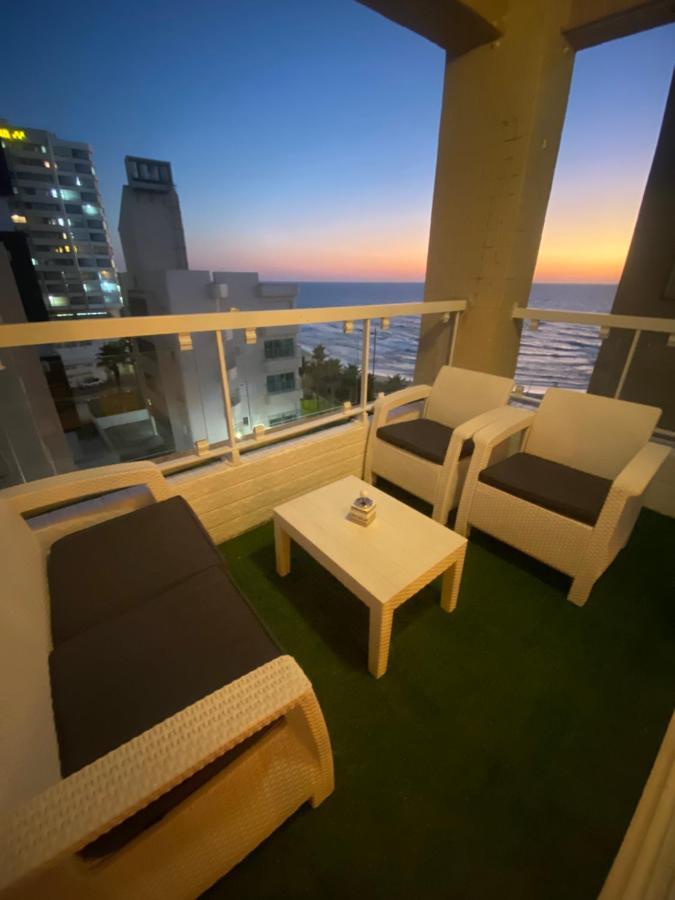 Apartment Oskar Beach Bat Yam Bagian luar foto