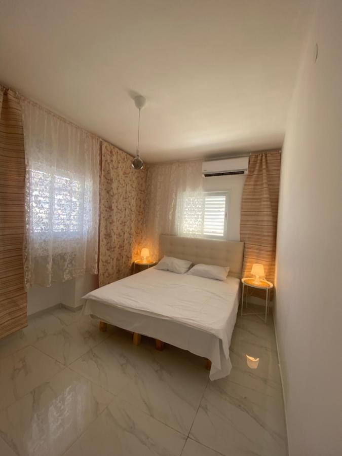 Apartment Oskar Beach Bat Yam Bagian luar foto