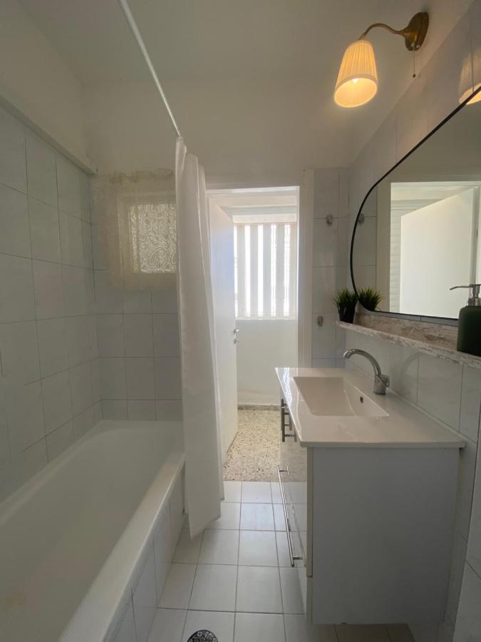 Apartment Oskar Beach Bat Yam Bagian luar foto