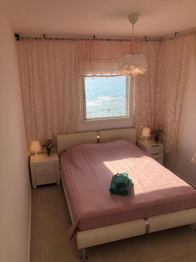 Apartment Oskar Beach Bat Yam Bagian luar foto